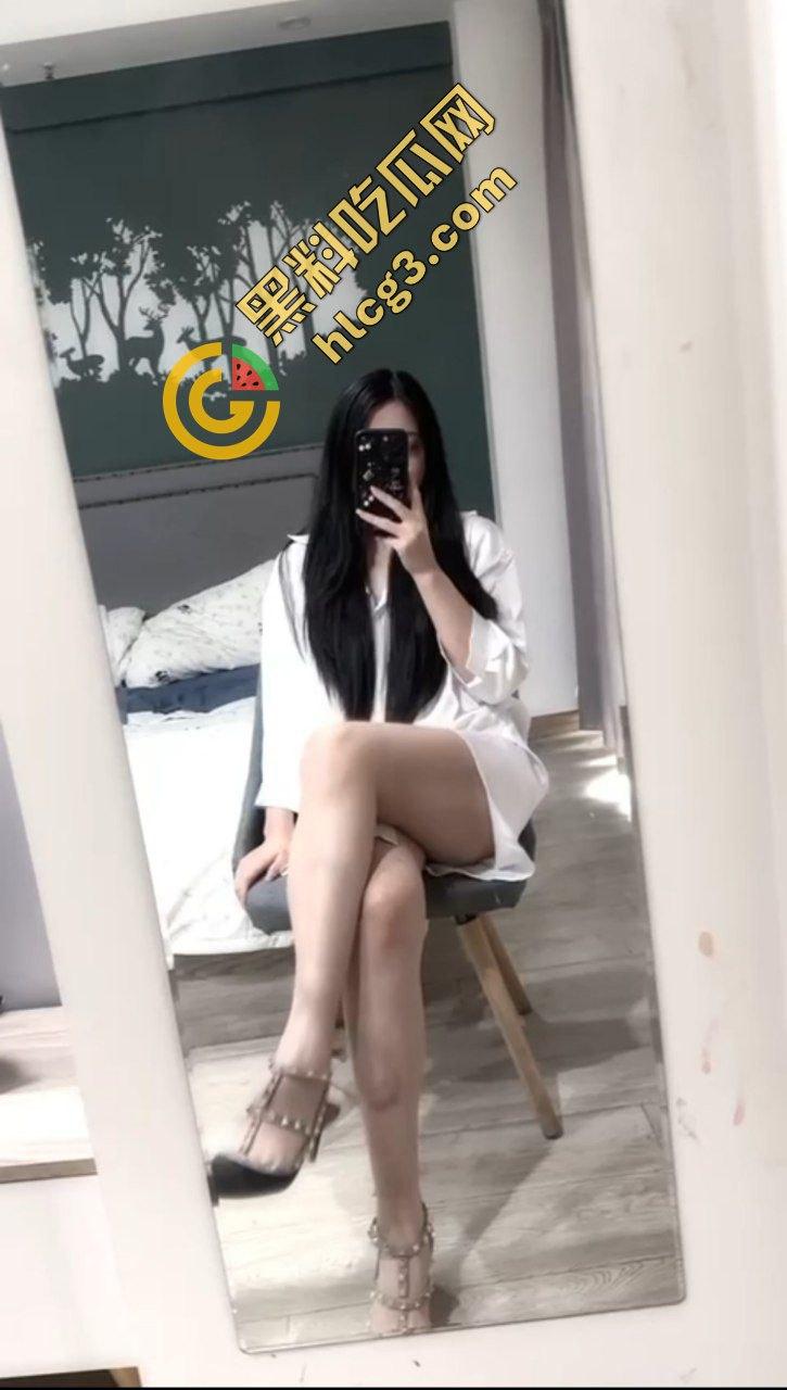 瓜友投稿曝光模特骚货『兔兔』美臀配花纹引人注目 第一视角多场景后入爆操诱人撸！