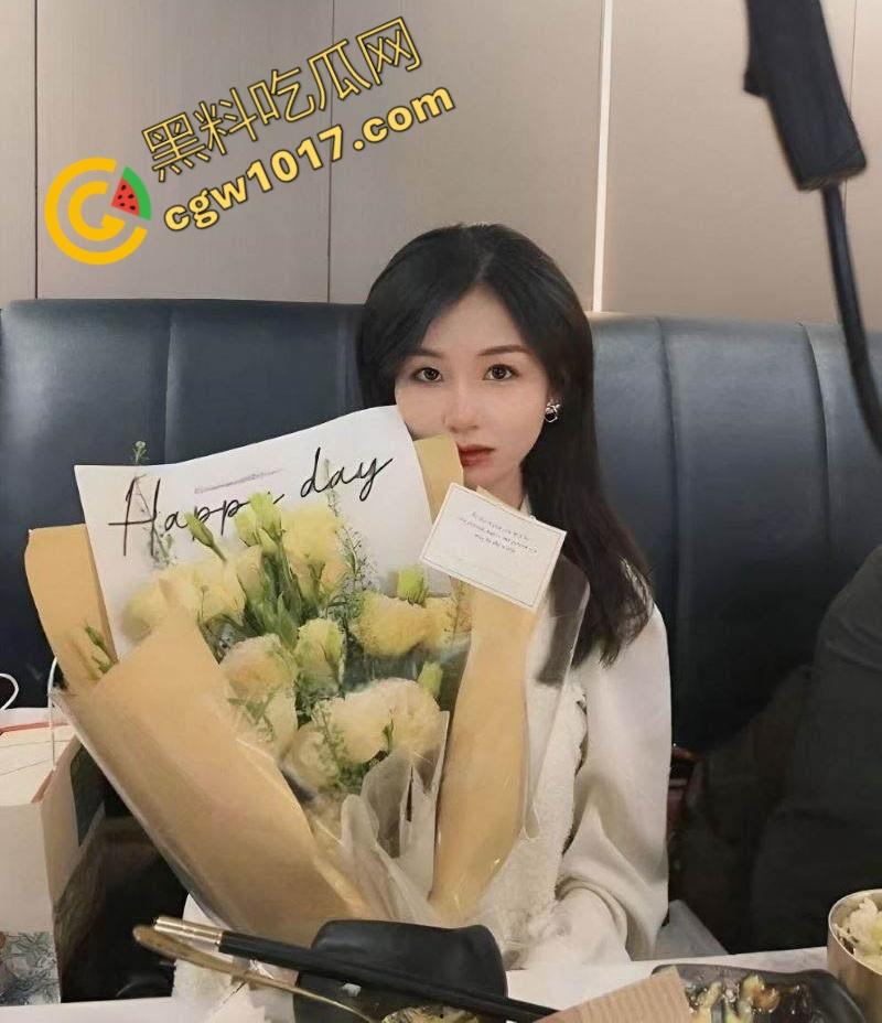 洛阳教育圈惊爆大瓜！正仁教育风骚人妻【昌佳甜】醉酒被领导酒店爆操，翘臀粉穴肆意把玩