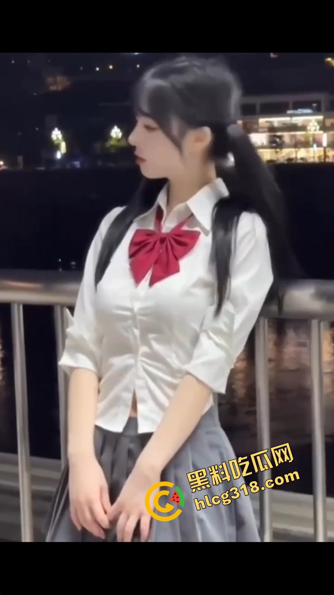 重庆极品外围女『张冉冉』颜值高得像天仙,身材辣到犯规,全国飞来飞去接客,一晚两三单照样嗨翻天!