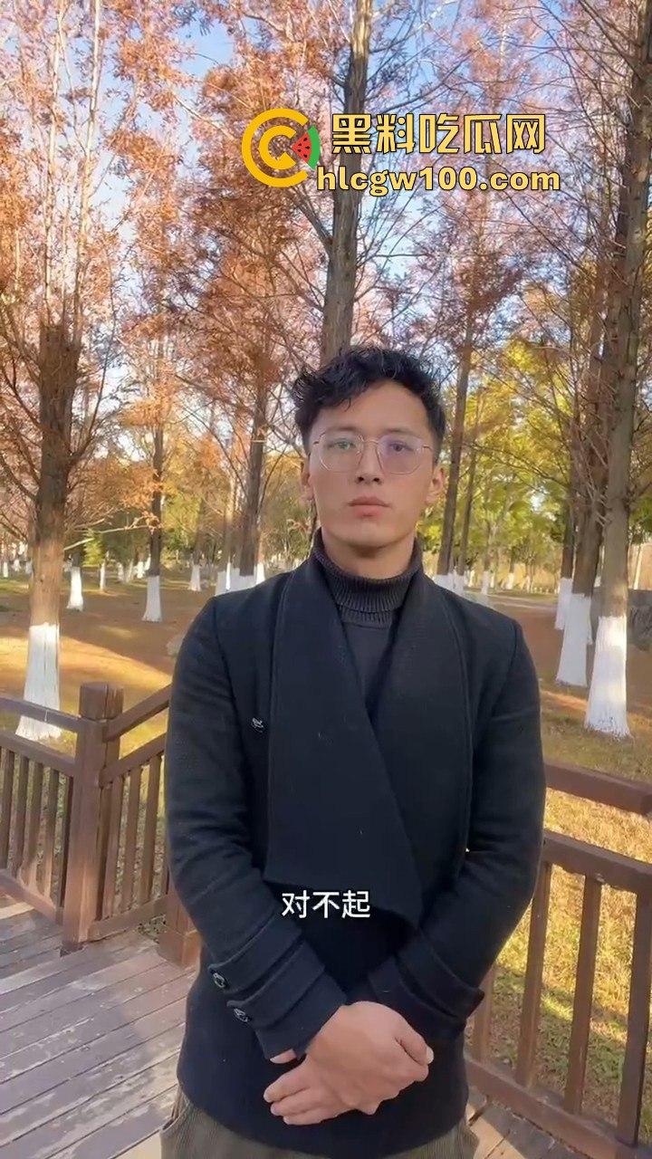 云南保山市君悦广场男子【王麒麟】表白成功，不料给正牌女友抓包，时间管理大师错误案例！！