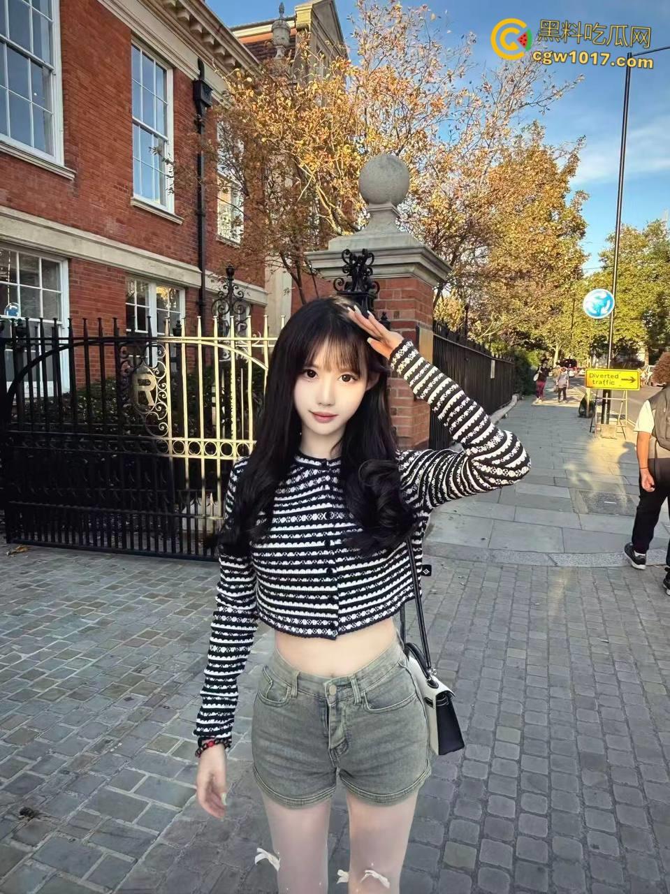 姐姐穿上吊带豹纹黑丝,猫爪拍微调亲姐姐,轻度调教让姐姐体验到了从未有过的感觉,女上骑乘还把姐姐弄潮喷了!