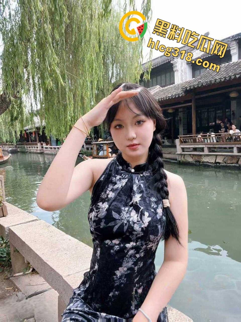 成都反差尤物【孙惠】,清纯外表脱衣服还害羞,主动口交足交轮番上,无套后入娇喘爽翻白眼 !