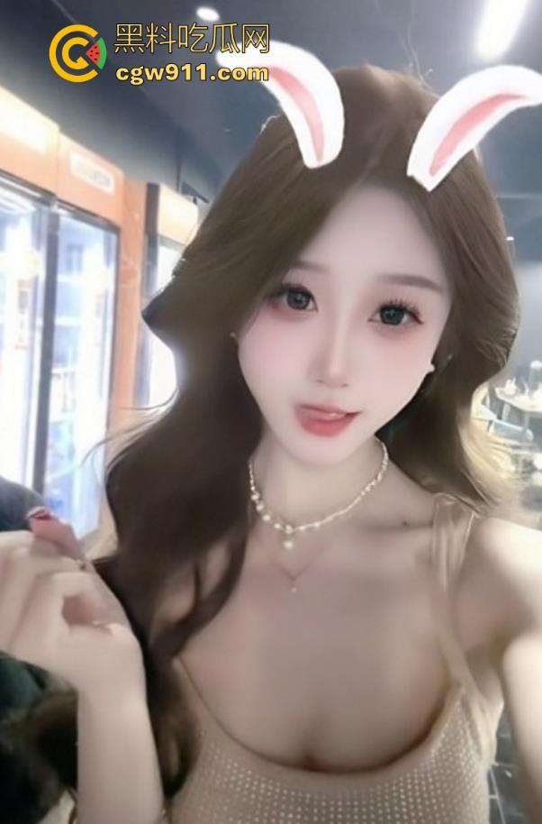 极品性感御姐【招财猫猫雨】无数兄弟的撸管女神，被开盒出是推特上的顶级福利姬，多人轮流爆操捆绑调教独家曝光！