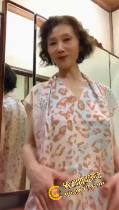 六旬大妈啪啪日记曝光，白发老头一见奶就馋哭，房事频率干翻一众年轻人，彻底打脸阳痿键盘侠！