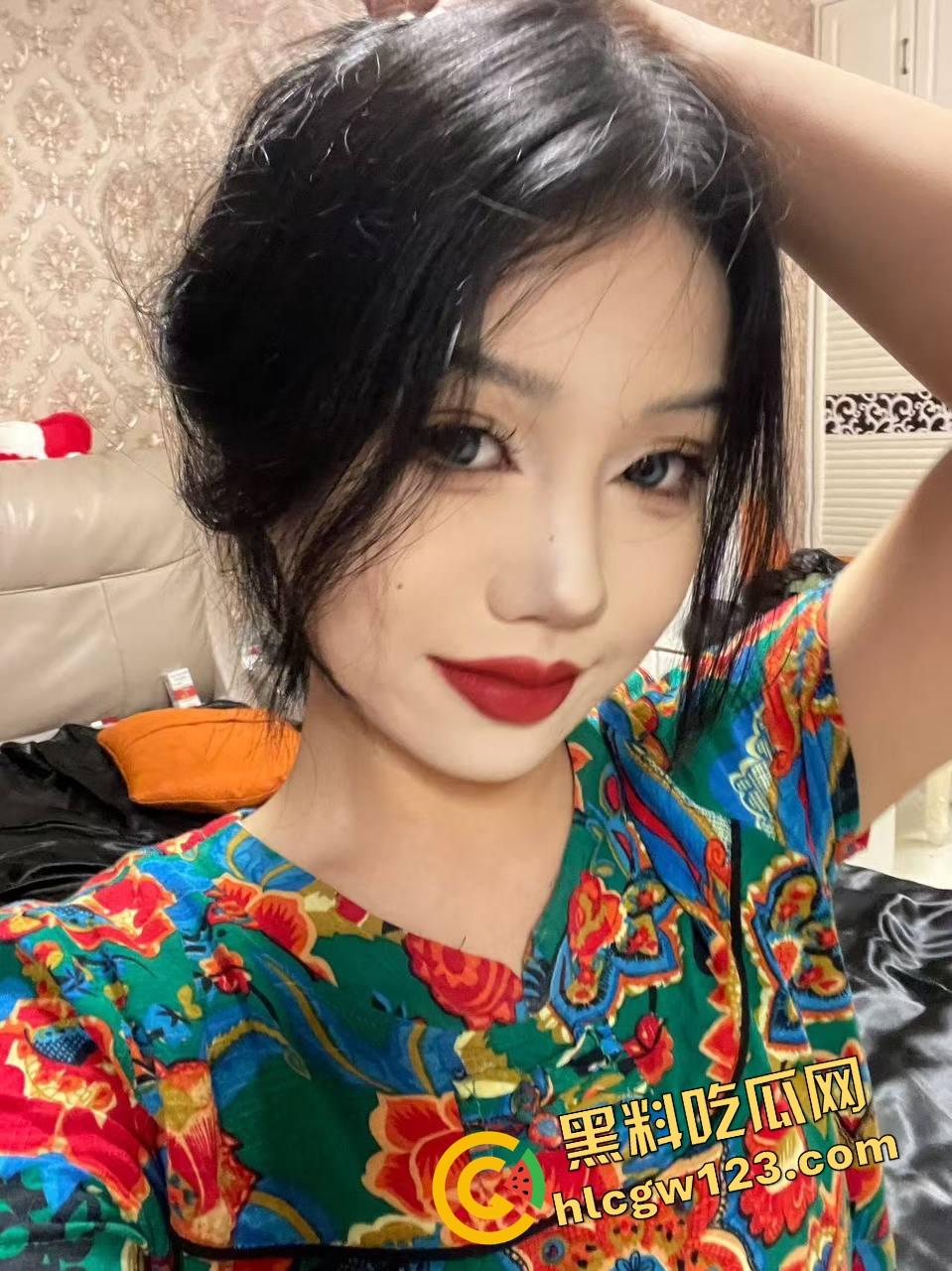 加州理工大学【孙恬】你的女神女友留学刚一周就嘴啃洋屌拍片发你，白人屌真大，她爽到说：我要当P站新女神！