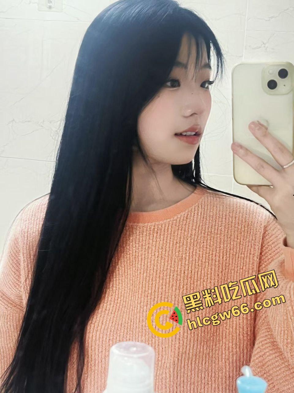 石家庄财力猛男专约嫩妹，大三倍体型压身爆操，小嫩逼撑得直抖腿，这谁看了不心疼又不硬！