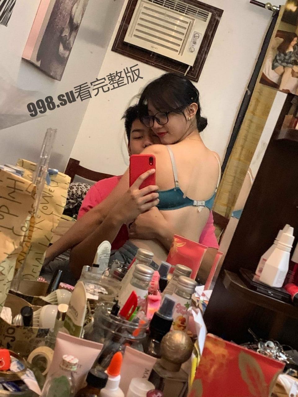 株洲某大学 小情侣校外租房 性爱日常被男友流出 女主生活照超清纯