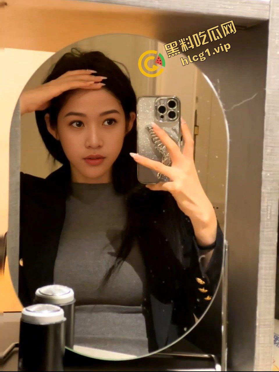 大神约操高颜值黑丝女神，白虎无毛嫩逼，一级顶尖炮架，这钱花的值！