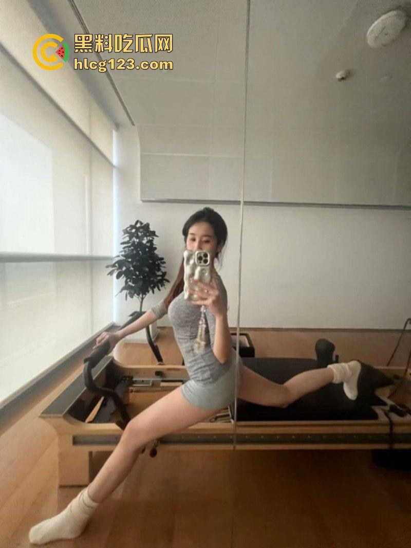 反差健身网红与男友分手后性爱视频遭泄 S身材骚浪母狗 各种工具玩弄 轻微受虐癖