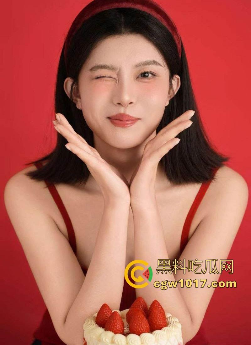 杭州气质女神【李婉汐】不雅视频流出，被无套爆操调教，口交深喉眼神销魂，直击灵魂的反差婊巅峰，实在是太骚了！