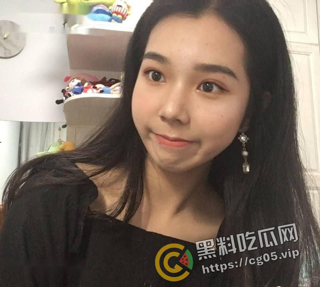 青岛大学甜美多毛妹子 颇有王祖贤味道 被捆绑调教 露出腋毛非常色情 边草边问是不是肉便器 叫声爽撸