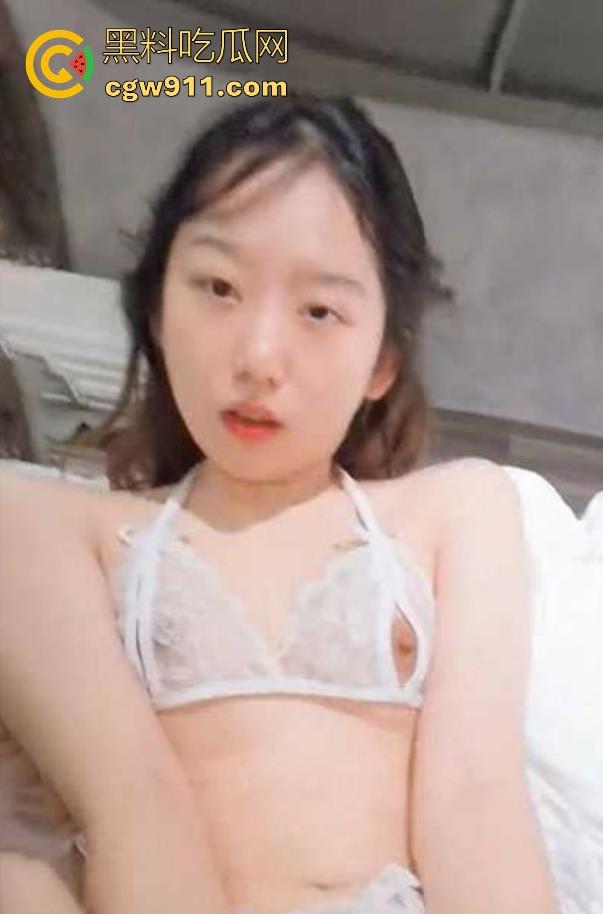 西安交通大学校园公交车【李秋茹】清纯嫩妹床上一反娇羞常态，媚眼如丝全程骑乘榨精，嗷嗷待肏的极品骚货！