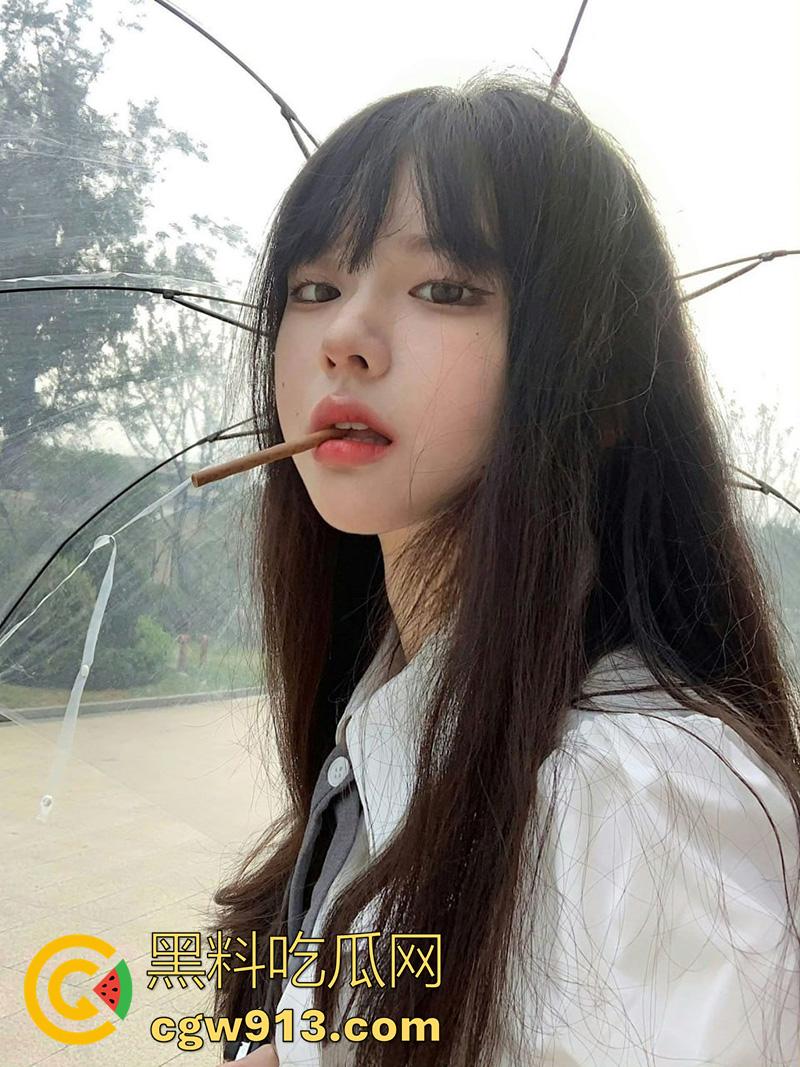 爱吃口水的颜值女神，商丘师范白虎学妹【范思绮】，身材高挑颜值超美，做爱时候吃男人口水才能高潮！