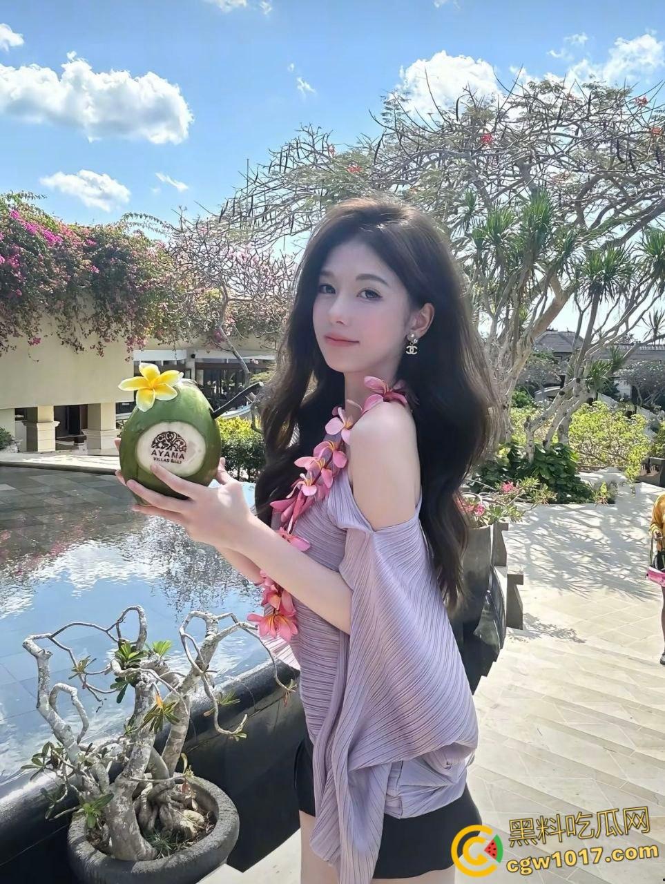 约炮大神【我的枪好长】 黑丝御姐调教新作，皮鞭抽屌玩性虐，指奸钻穴汁水飞溅，打桩爆操高潮迭起！