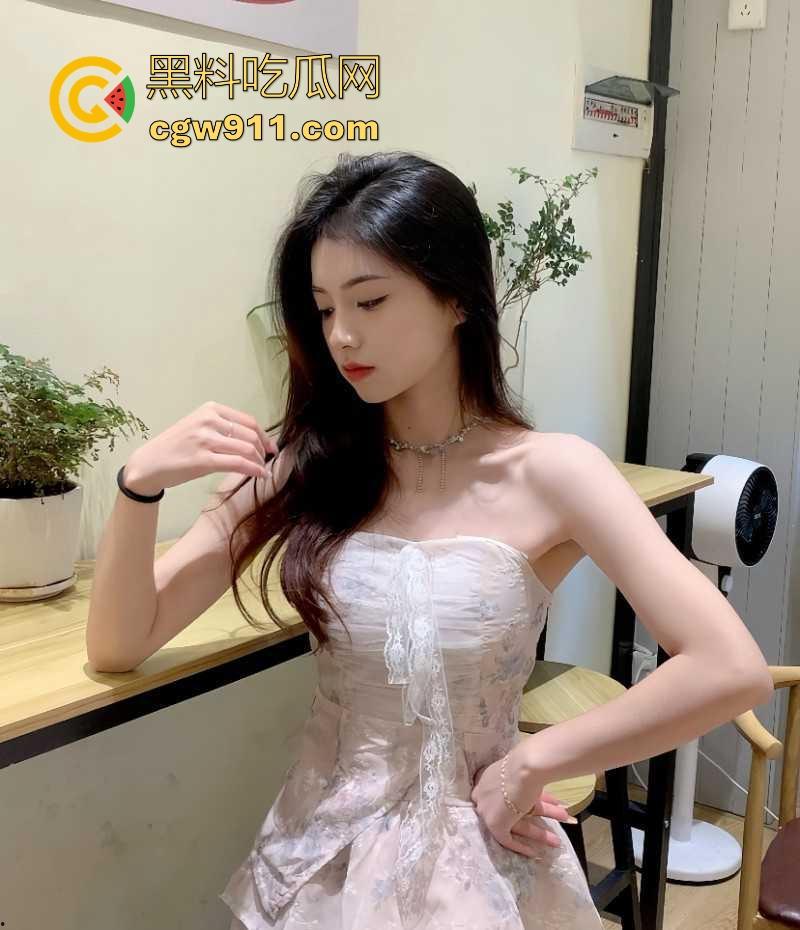 假期跟妹妹游玩终究没忍住，孕妇妹妹海边木屋发情，饥渴难耐强上泄欲，无套内射止痒！