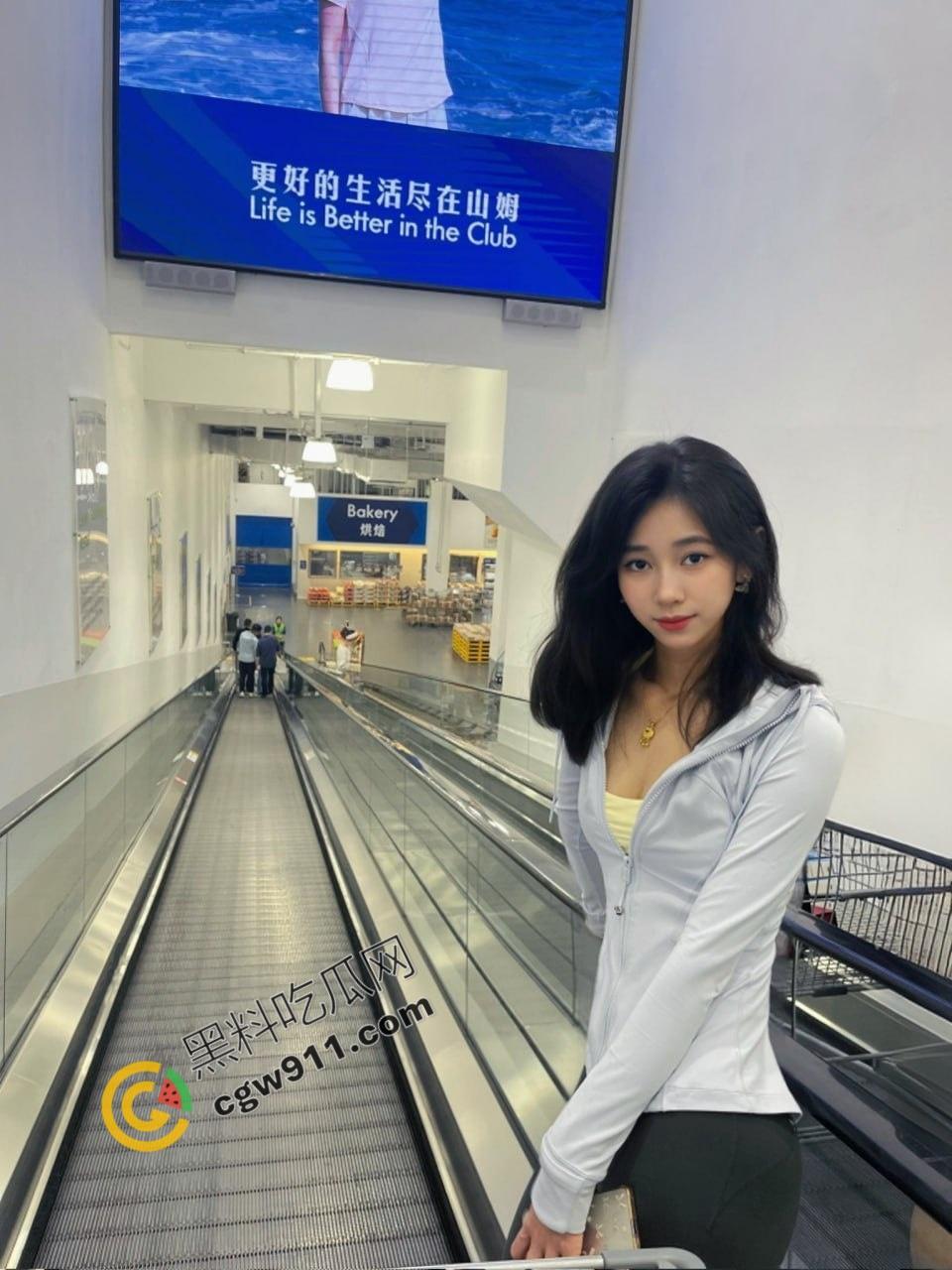 上海戏剧学院03级体育生【黄阡阡】被金主包养，美乳丰硕，嫩穴湿滑，一字马，全裸倒立，性感姿势巅峰刺激！