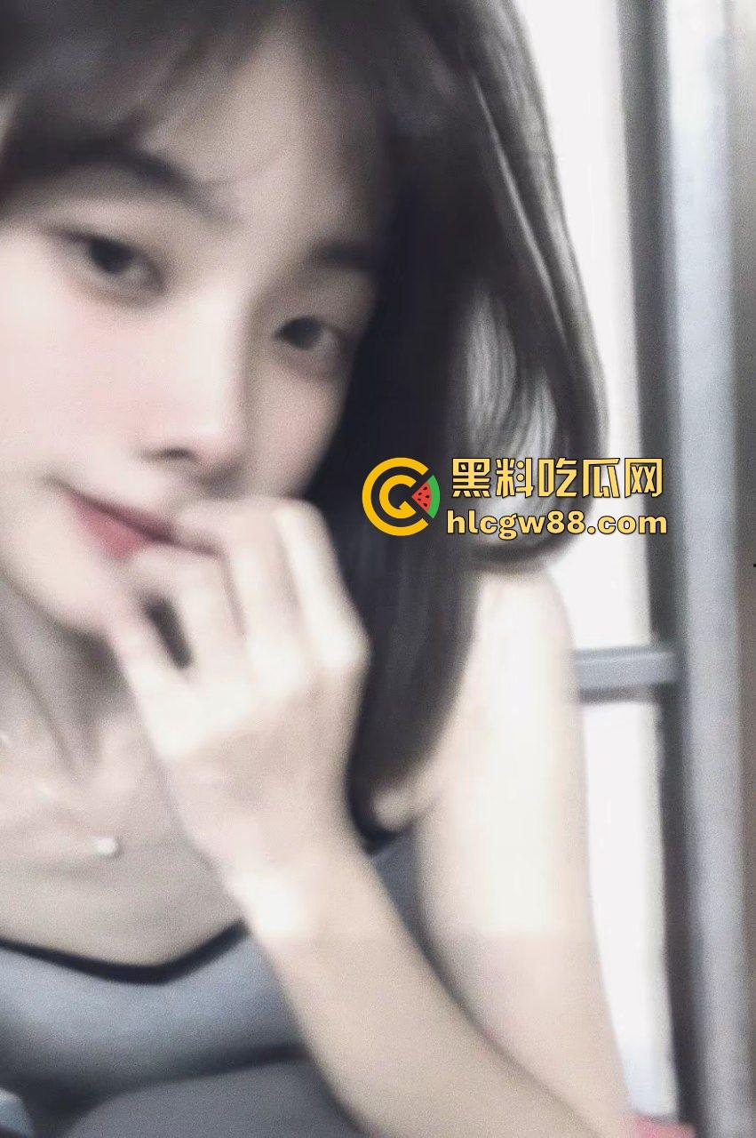 南京艺术学院美腿反差舞蹈生【张倩雯】极品一线天鲍鱼3K高价约炮，爆操娇喘视频惨遭泄密！