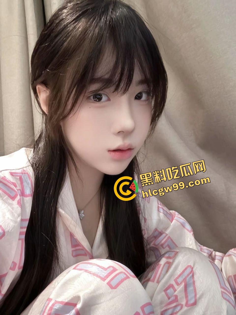 过年回家爆操邻居家姐姐【彭雨婷】暴力后怼撞击填满骚逼，骑乘坐压运镜插逼！独家曝光流出！