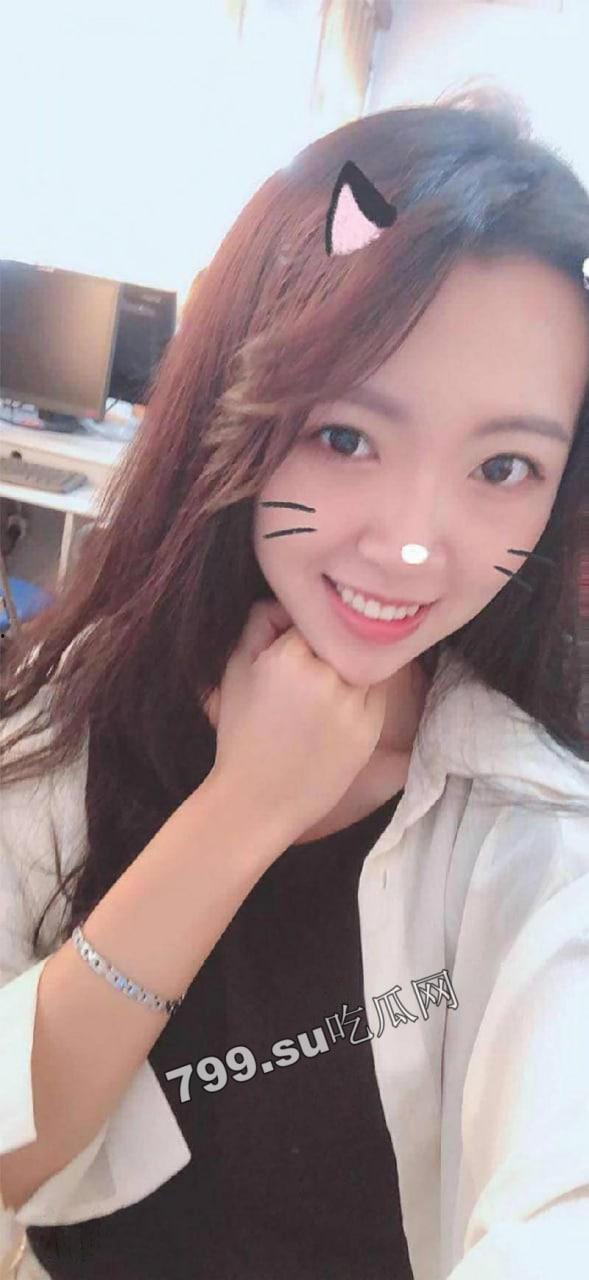 露脸反差婊曝光 成熟知性御姐 曾译萱 大黑逼一看就是千人斩 已经被调教成母狗