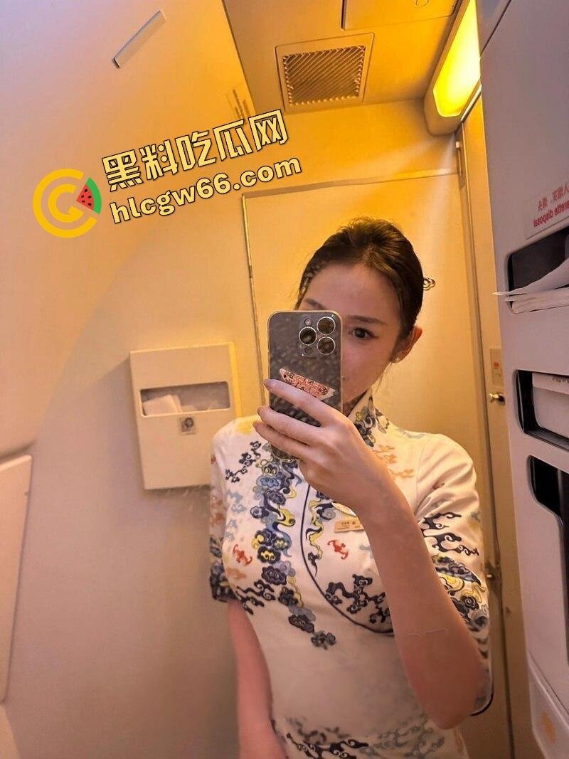 海航空乘【雨晴】172cm极品空姐下海变肉体绝品，黑丝长腿、天使脸庞换来床上蜜桃臀狂野榨精！