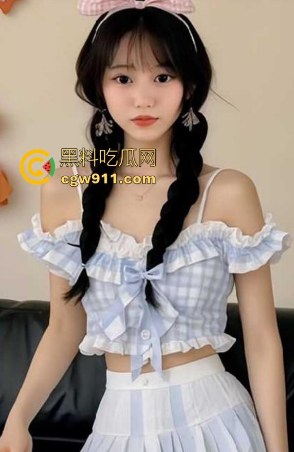 重庆大学高颜值魅魔【邹妤怀】清纯脸庞反差诱惑，全裸私拍挑逗骚浪如母狗，挑逗大鸡巴来塞满骚穴！