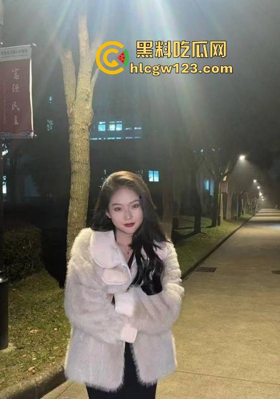 海角大神【奶气草莓】女儿班主任上门家访 被下春药迷晕发情 猛操到眼泪和爱液一起流！