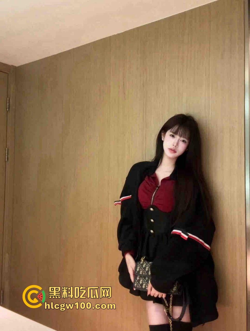 约美女出来直接迷晕灌醉，逼上滴蜡玩强制SM，大哥你是变态还是玩疯了，是真不怕进去吃牢饭？