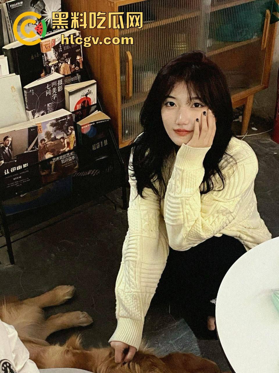 高颜值御姐【欧阳苏媛】云盘不雅视频流出！吃鸡姿势骚到爆，网友：想不到表面清纯内里这么野！